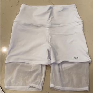 Alo Yoga High Waist Lavish Short in White